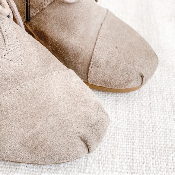 TOMS Taupe Wedge Booties - Picture 8 of 9